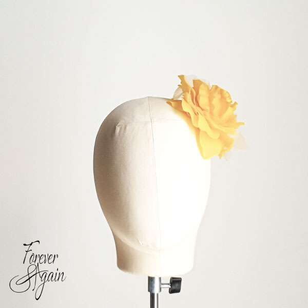 Yellow cocktail hair accessories