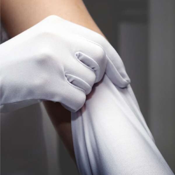 Debutante gloves matt white
