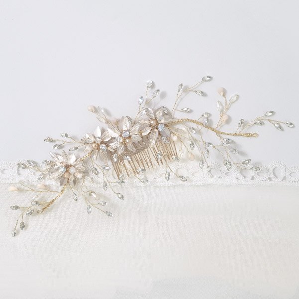 Romantic wedding accessories