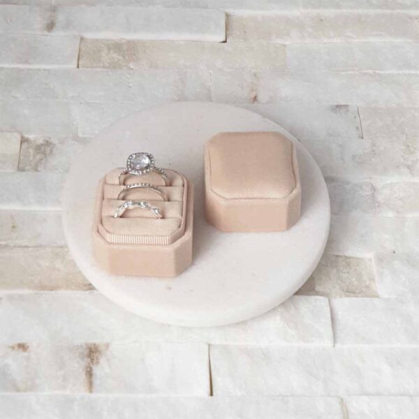 Triple ring wedding box in beige.